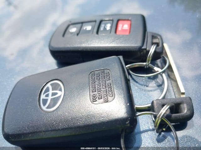2017 TOYOTA COROLLA SE 11