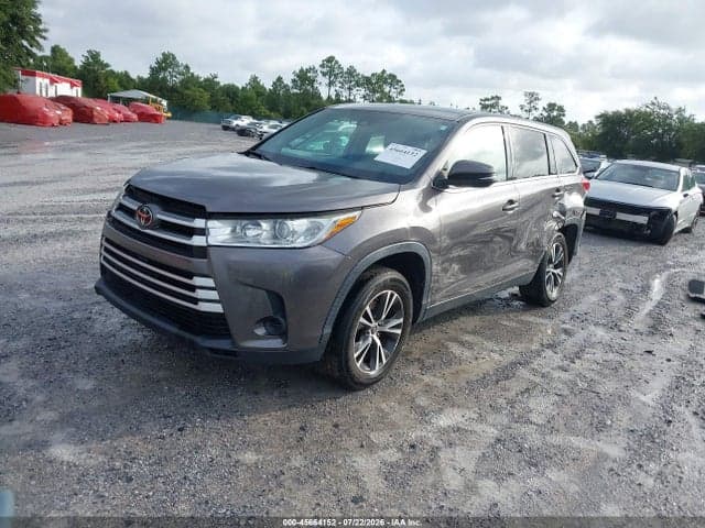 2019 TOYOTA HIGHLANDER LE 2