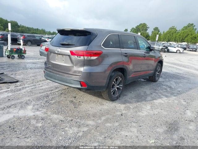 2019 TOYOTA HIGHLANDER LE 4