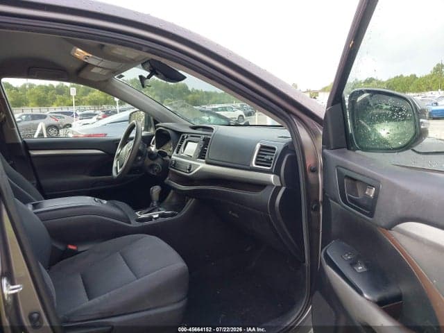 2019 TOYOTA HIGHLANDER LE 5