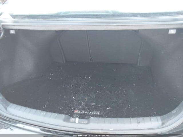 2018 HYUNDAI ELANTRA SE 18