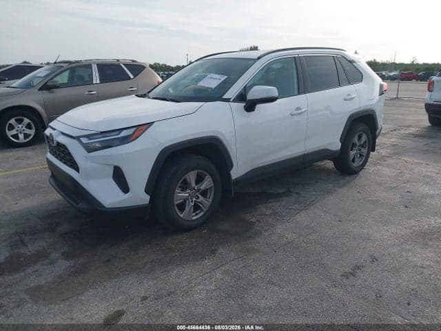 2025 TOYOTA RAV4 XLE 2
