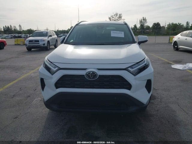 2025 TOYOTA RAV4 XLE 12