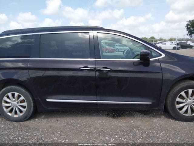 2017 CHRYSLER PACIFICA TOURING-L 14