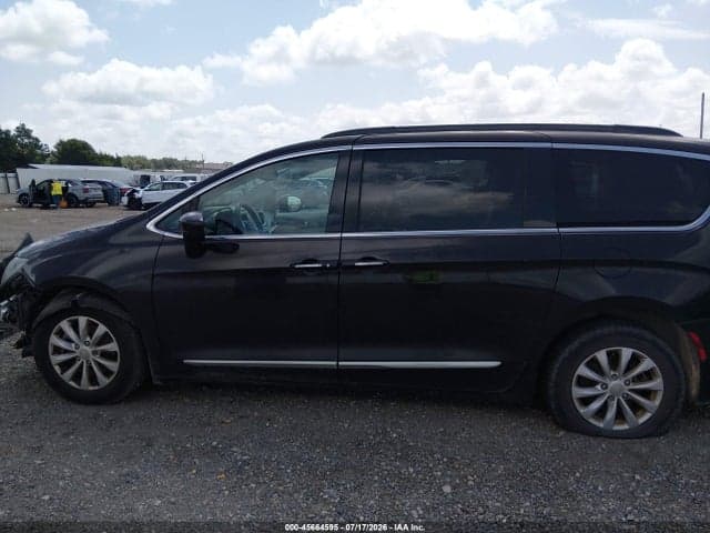 2017 CHRYSLER PACIFICA TOURING-L 15