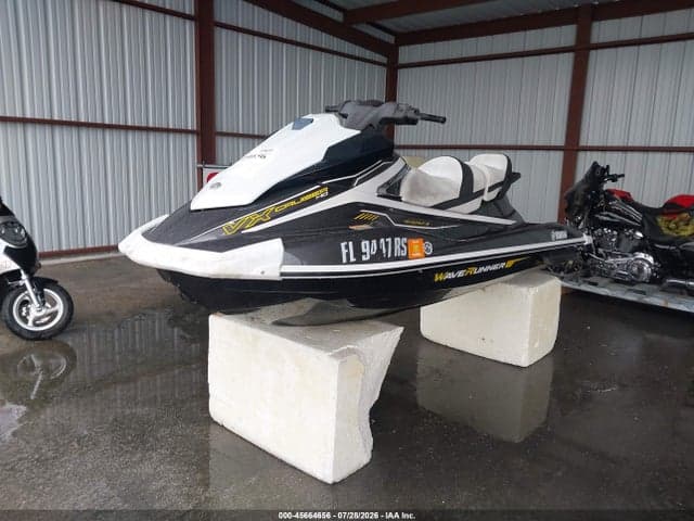 2018 YAMAHA PERSONAL WATERCRAFT 2