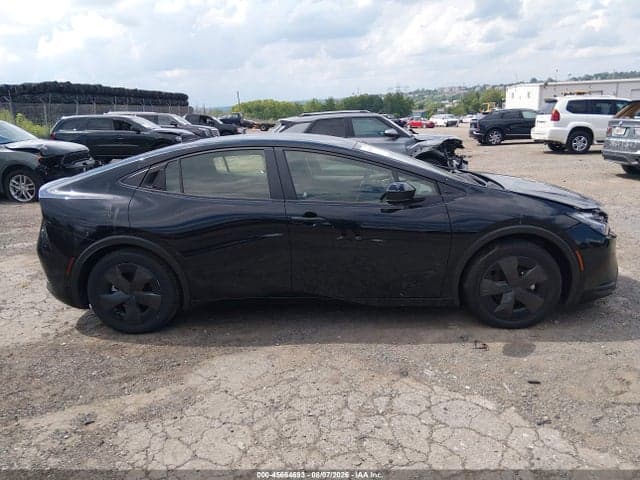2025 TOYOTA PRIUS LE 13