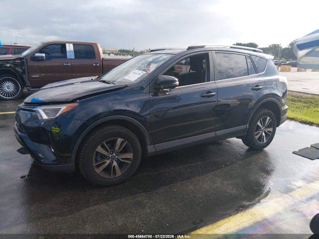 2018 TOYOTA RAV4 XLE 2