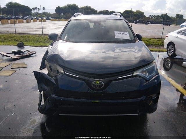 2018 TOYOTA RAV4 XLE 12