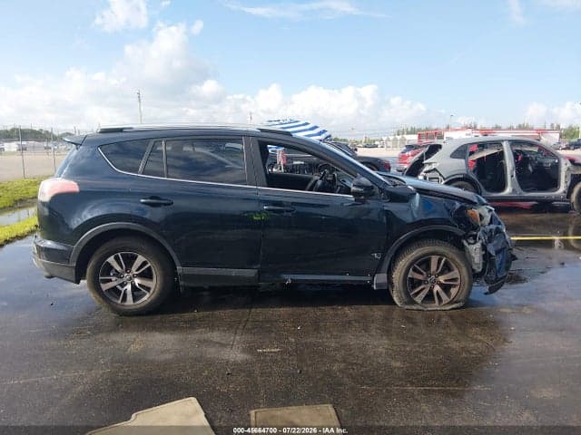 2018 TOYOTA RAV4 XLE 13