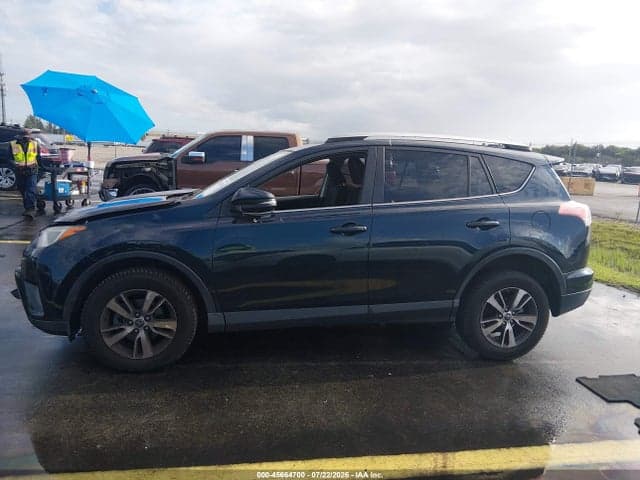 2018 TOYOTA RAV4 XLE 14