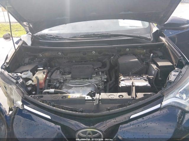 2018 TOYOTA RAV4 XLE 10