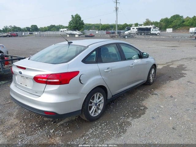 2017 FORD FOCUS SE 4