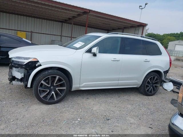 2018 VOLVO XC90 T6 MOMENTUM 15