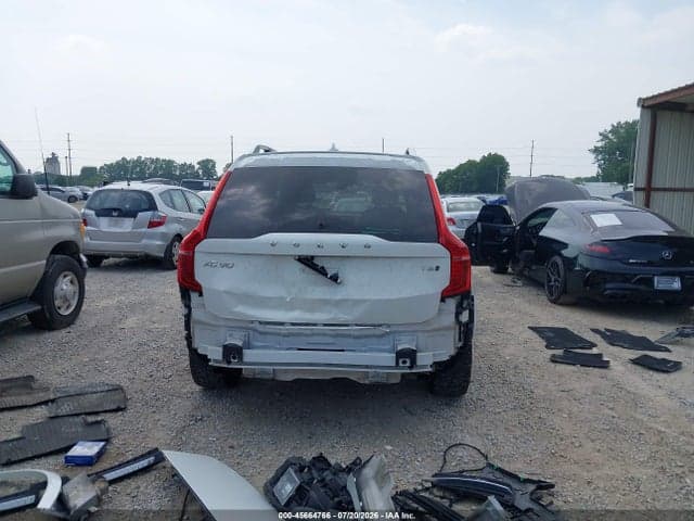 2018 VOLVO XC90 T6 MOMENTUM 17