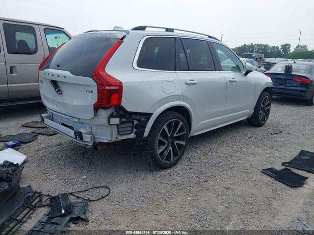 2018 VOLVO XC90 T6 MOMENTUM 4