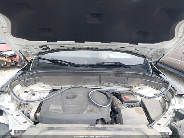 2018 VOLVO XC90 T6 MOMENTUM 10