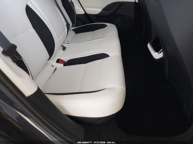 2025 TESLA MODEL S PLAID 8