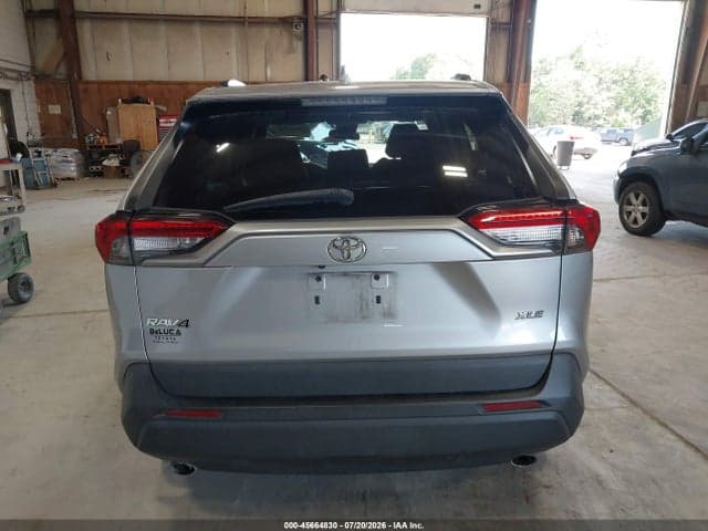 2022 TOYOTA RAV4 XLE 15