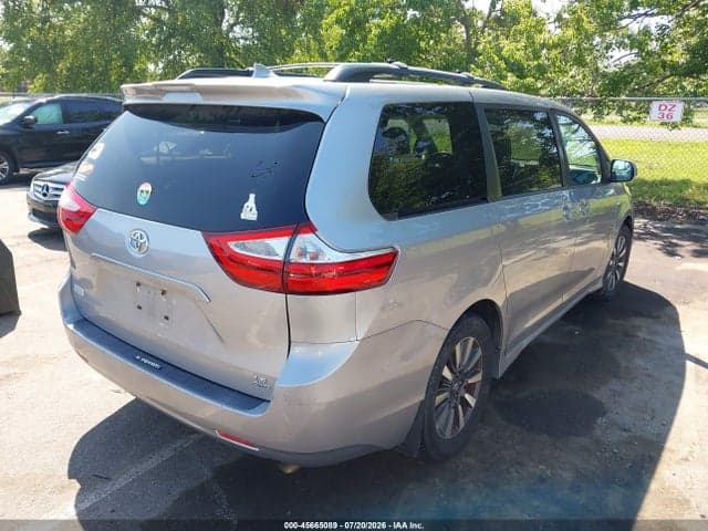2018 TOYOTA SIENNA LE 7 PASSENGER 4