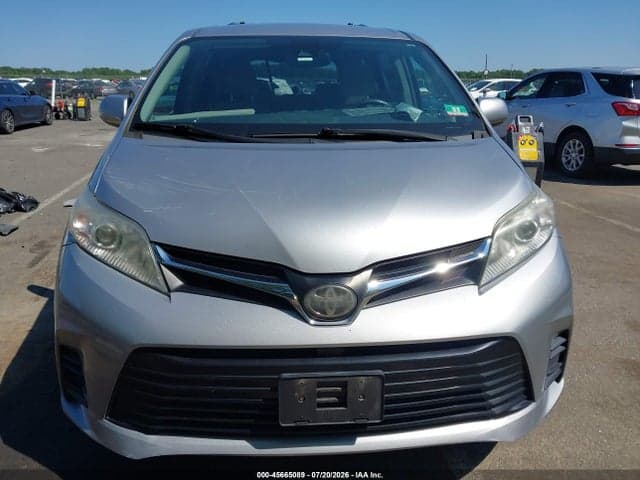 2018 TOYOTA SIENNA LE 7 PASSENGER 6