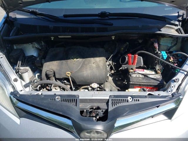 2018 TOYOTA SIENNA LE 7 PASSENGER 10