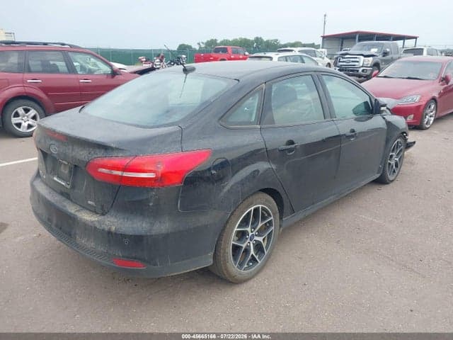 2017 FORD FOCUS SEL 4