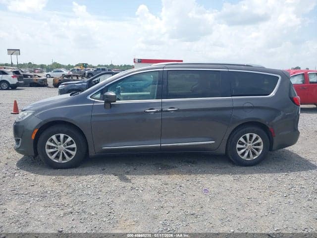 2018 CHRYSLER PACIFICA TOURING L 14