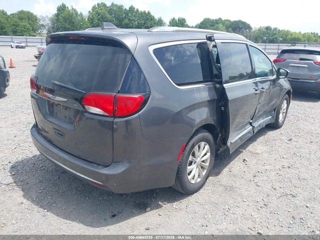 2018 CHRYSLER PACIFICA TOURING L 4