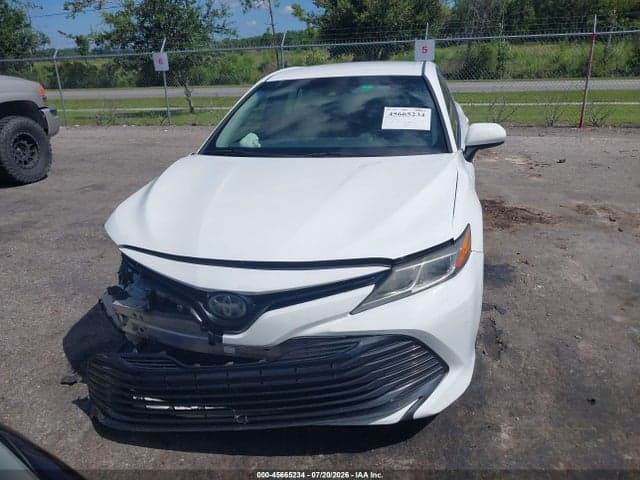 2018 TOYOTA CAMRY LE 12