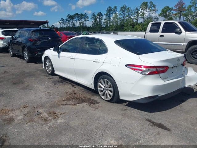 2018 TOYOTA CAMRY LE 3