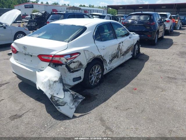 2018 TOYOTA CAMRY LE 4