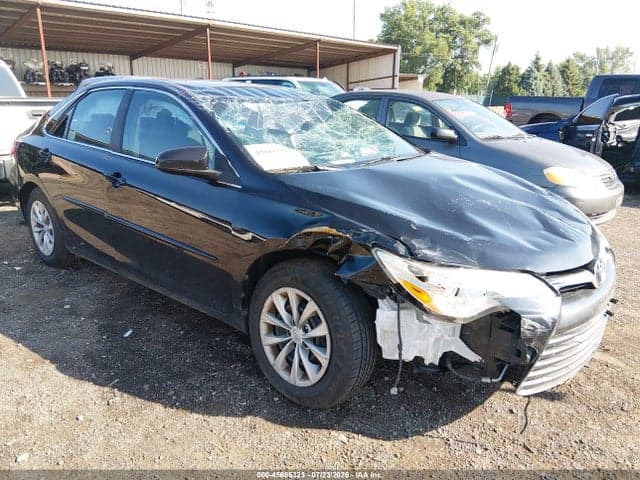 2017 TOYOTA CAMRY LE - 1