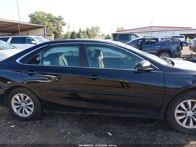 2017 TOYOTA CAMRY LE 13