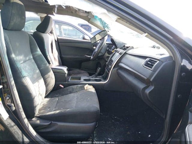 2017 TOYOTA CAMRY LE 5