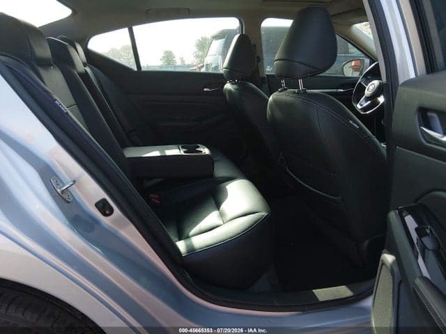 2023 NISSAN ALTIMA SL FWD 8