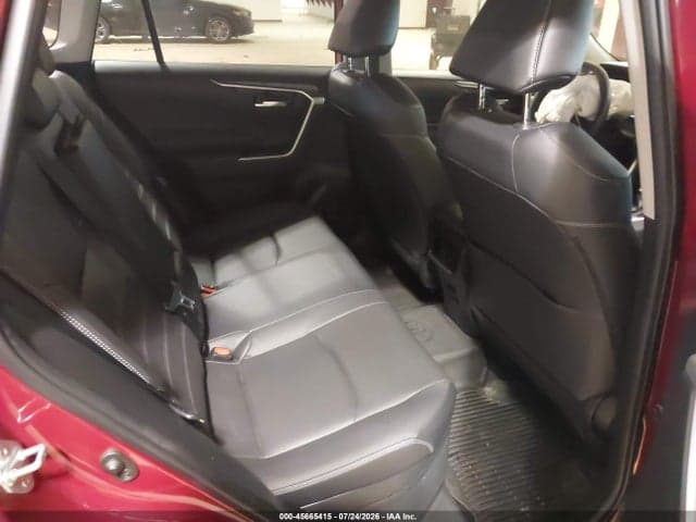 2024 TOYOTA RAV4 HYBRID XLE PREMIUM 8
