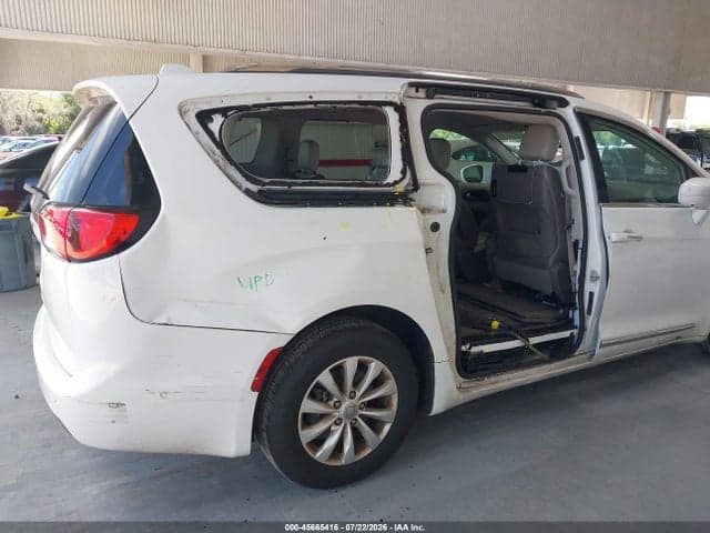 2018 CHRYSLER PACIFICA TOURING L PLUS 6