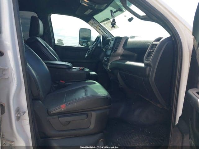 2022 RAM 3500 TRADESMAN 4X4 8' BOX 5