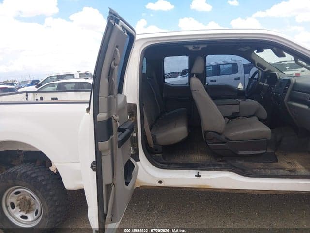 2017 FORD F-250 XL 8