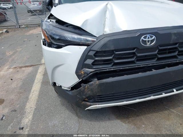 2026 TOYOTA COROLLA CROSS L 6