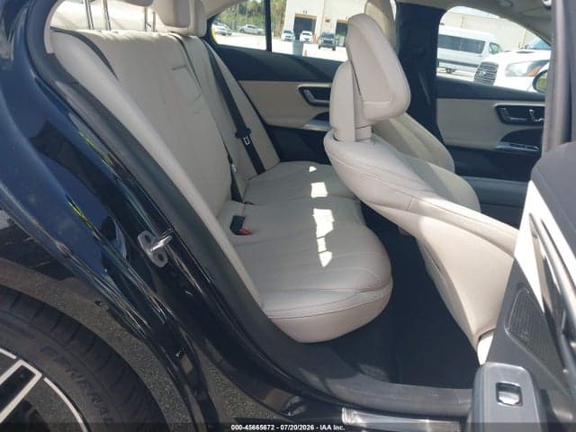 2025 MERCEDES-BENZ E 350 8