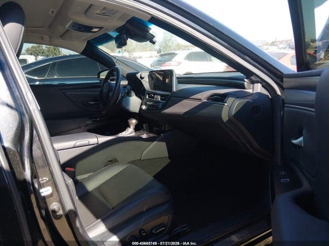 2025 LEXUS ES 300H 5