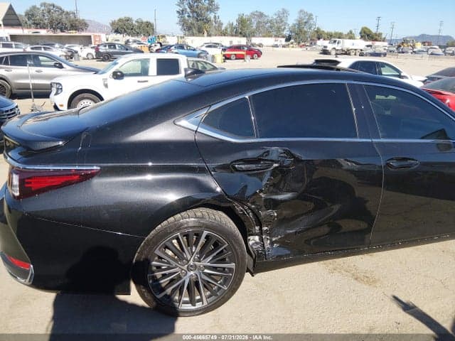 2025 LEXUS ES 300H 6