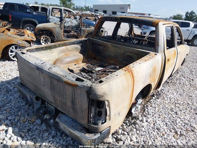 2023 RAM 1500 CLASSIC SLT 4
