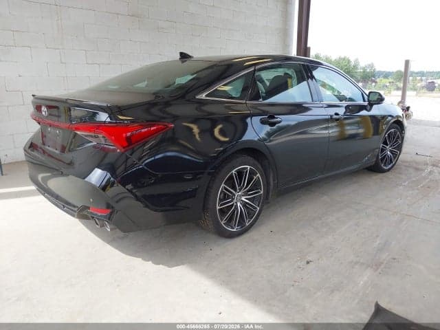 2019 TOYOTA AVALON XSE 4