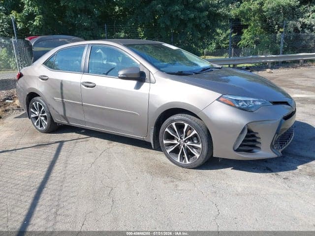 2017 TOYOTA COROLLA SE 1