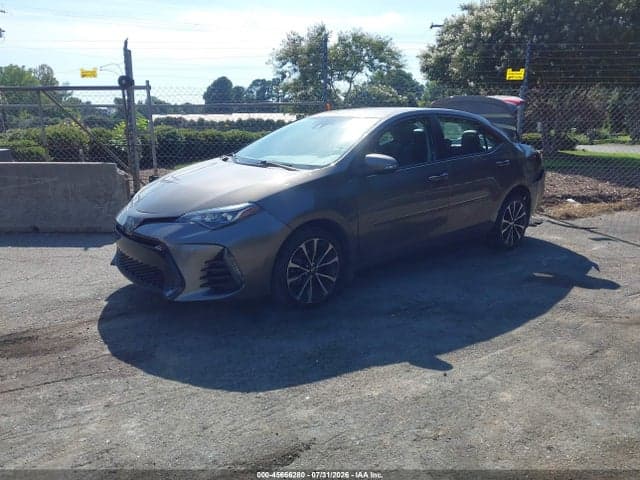 2017 TOYOTA COROLLA SE 2