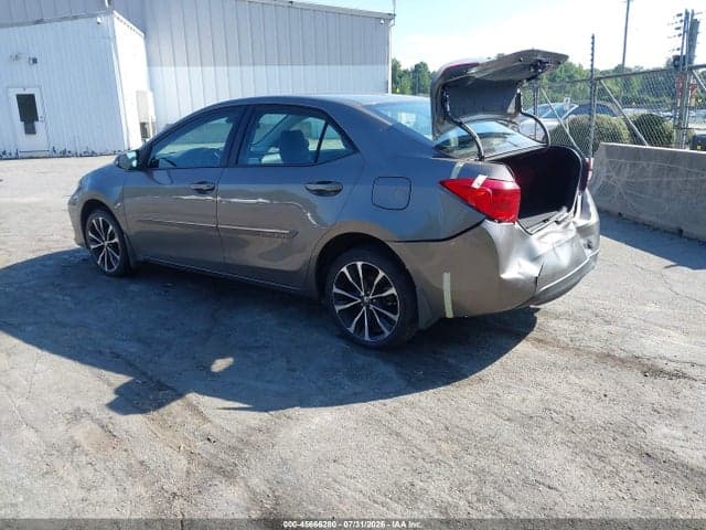 2017 TOYOTA COROLLA SE 3