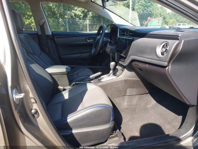 2017 TOYOTA COROLLA SE 5